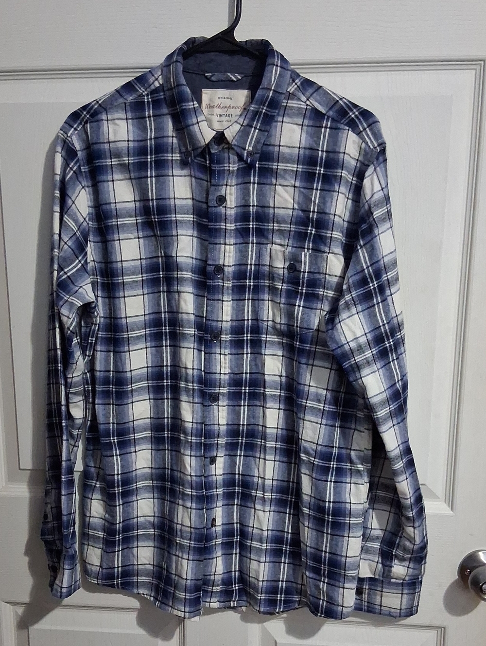 Weatherproof Men's Blue and White Plaid Button-Down Shirt Size Medium Soft